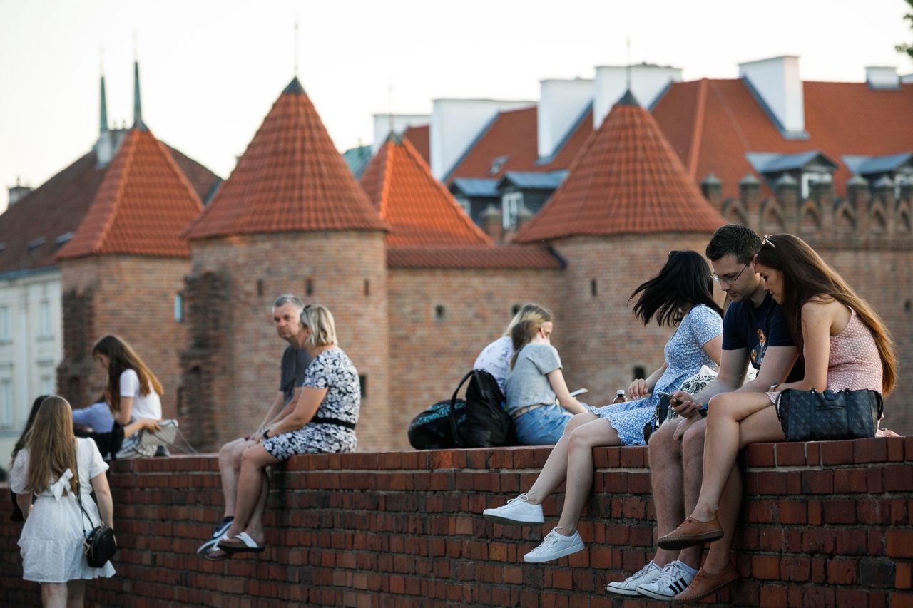 Są w Polsce firmy, które skracają czas pracy. Czy cały kraj jest gotowy na takie rozwiązanie?