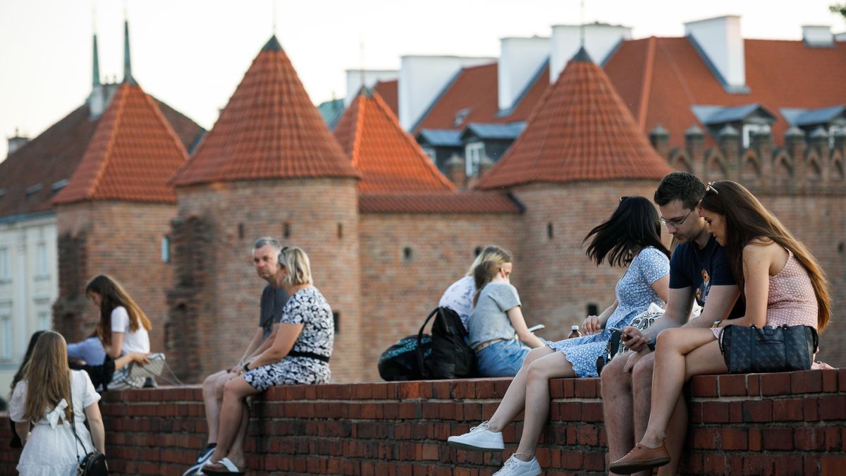 Czy w Polsce przy obecnych warunkach społecznych i prawnych możliwe jest systemowe wprowadzenie krótszego czasu pracy? 