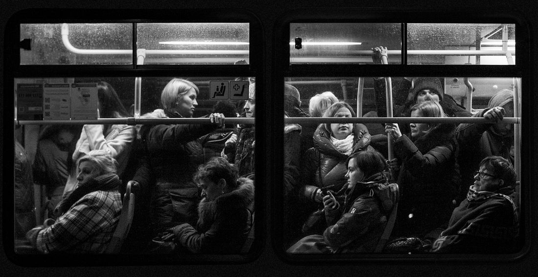 Przez dwie zimy fotografował ludzi marznąc na moście. Tak powstał projekt "Tramwaj" 7