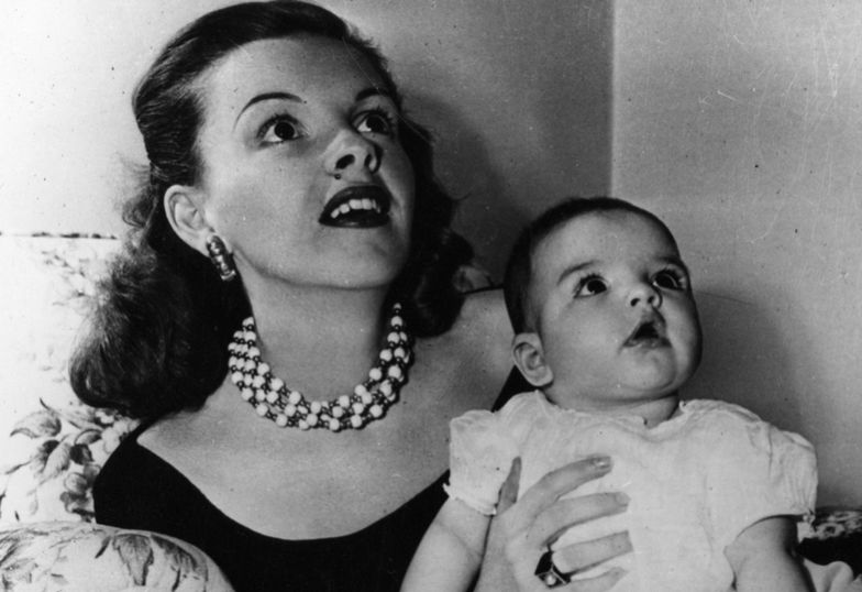 Judy Garland z Lizą Minnelli (1946)