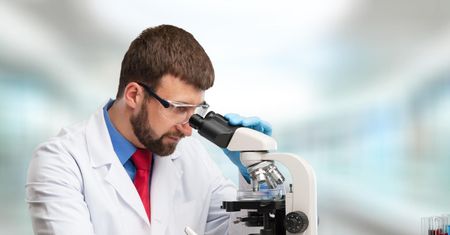 Histolog - kim jest i czym się zajmuje? Jak zostać histologiem?