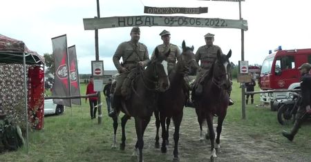 Piknik organizacji strzeleckich w Opocznie. Odwiedzający mogli przy okazji zaciągnąć się do wojska