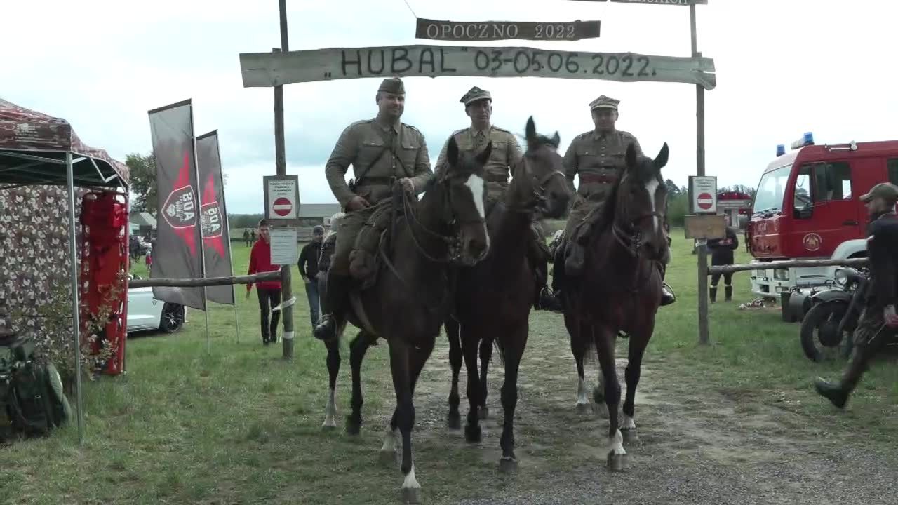 Piknik organizacji strzeleckich w Opocznie. Odwiedzający mogli przy okazji zaciągnąć się do wojska