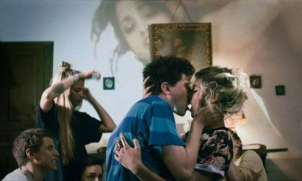 #dziejesienazywo: O życiu seksualnym nastolatków w filmie "Bang Gang" [WIDEO]