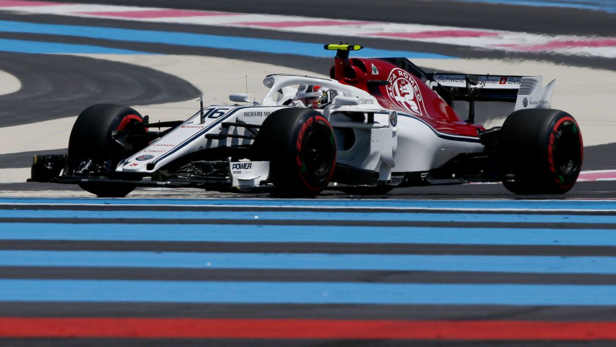 Zdjęcie okładkowe artykułu: Materiały prasowe / Sauber F1 Team / Charles Leclerc w bolidzie na torze we Francji