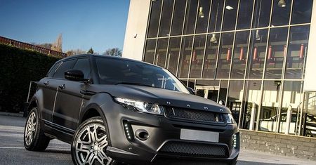 Mroczny Range Rover Evoque