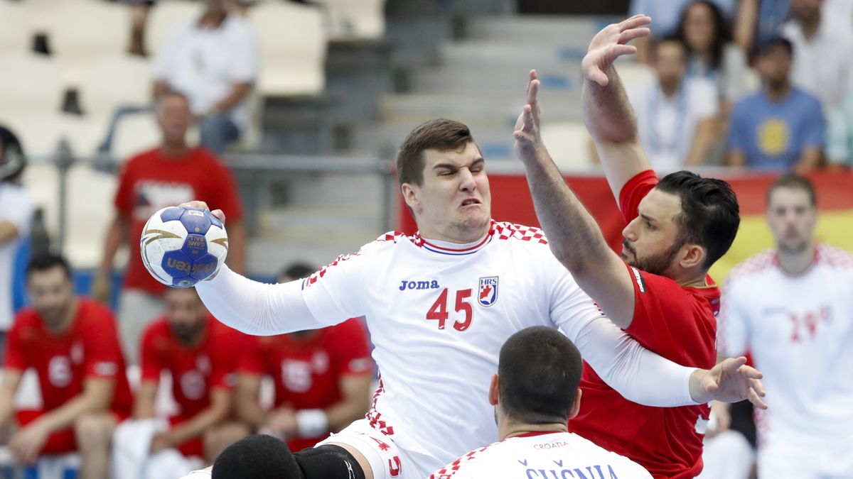 PAP/EPA / David Aguilar / Na zdjęciu: Halil Jaganjac (z lewej)