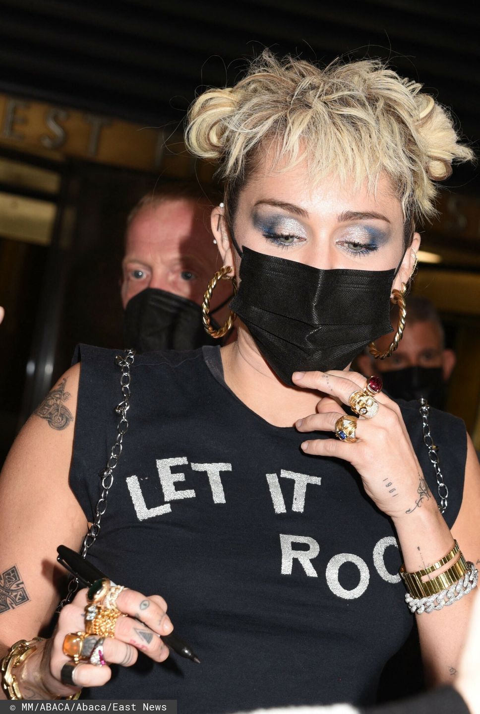 Miley Cyrus w "rockowej" stylizacji