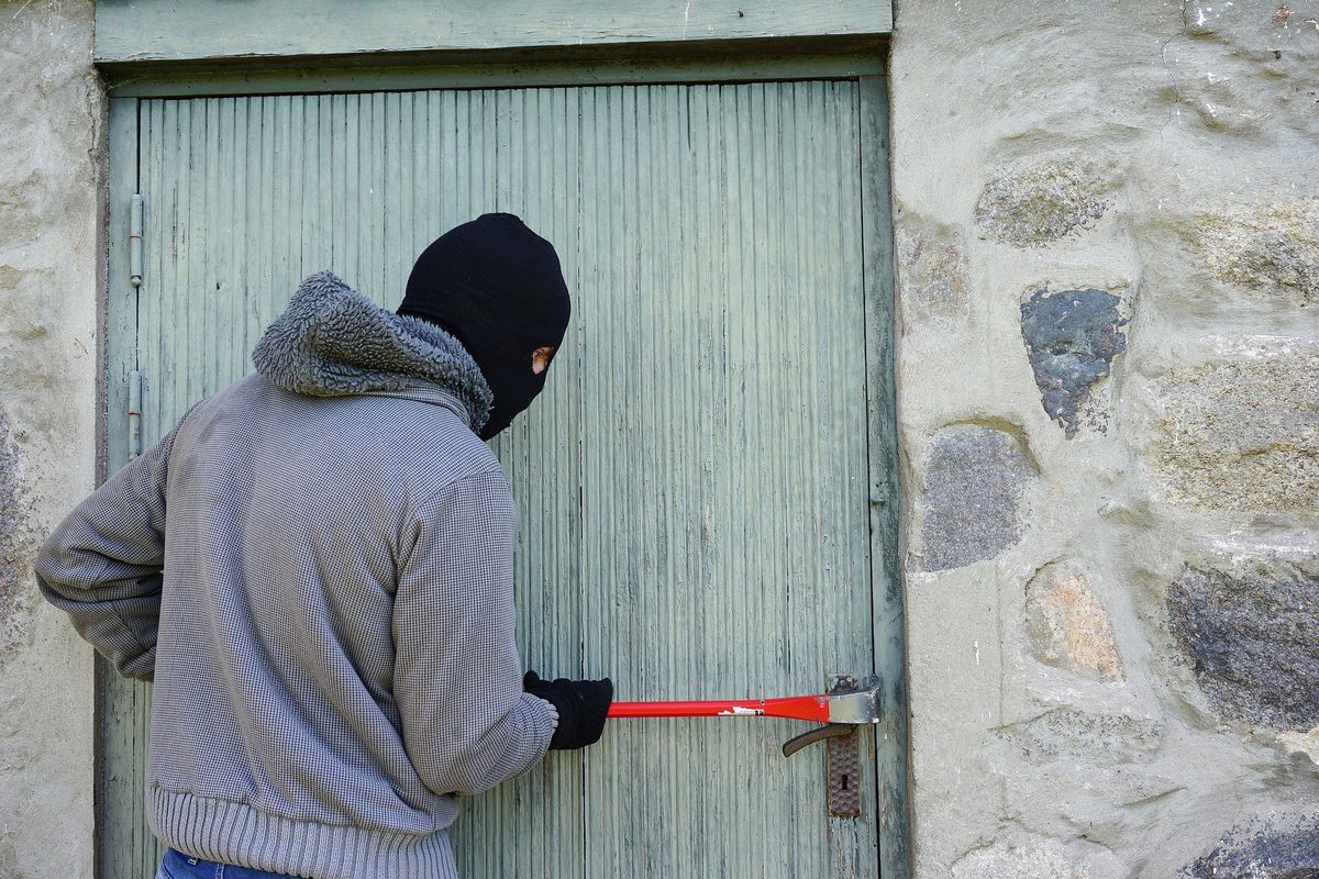 Znalazłeś taki znak przed mieszkaniem? Możesz paść ofiarą kradzieży 