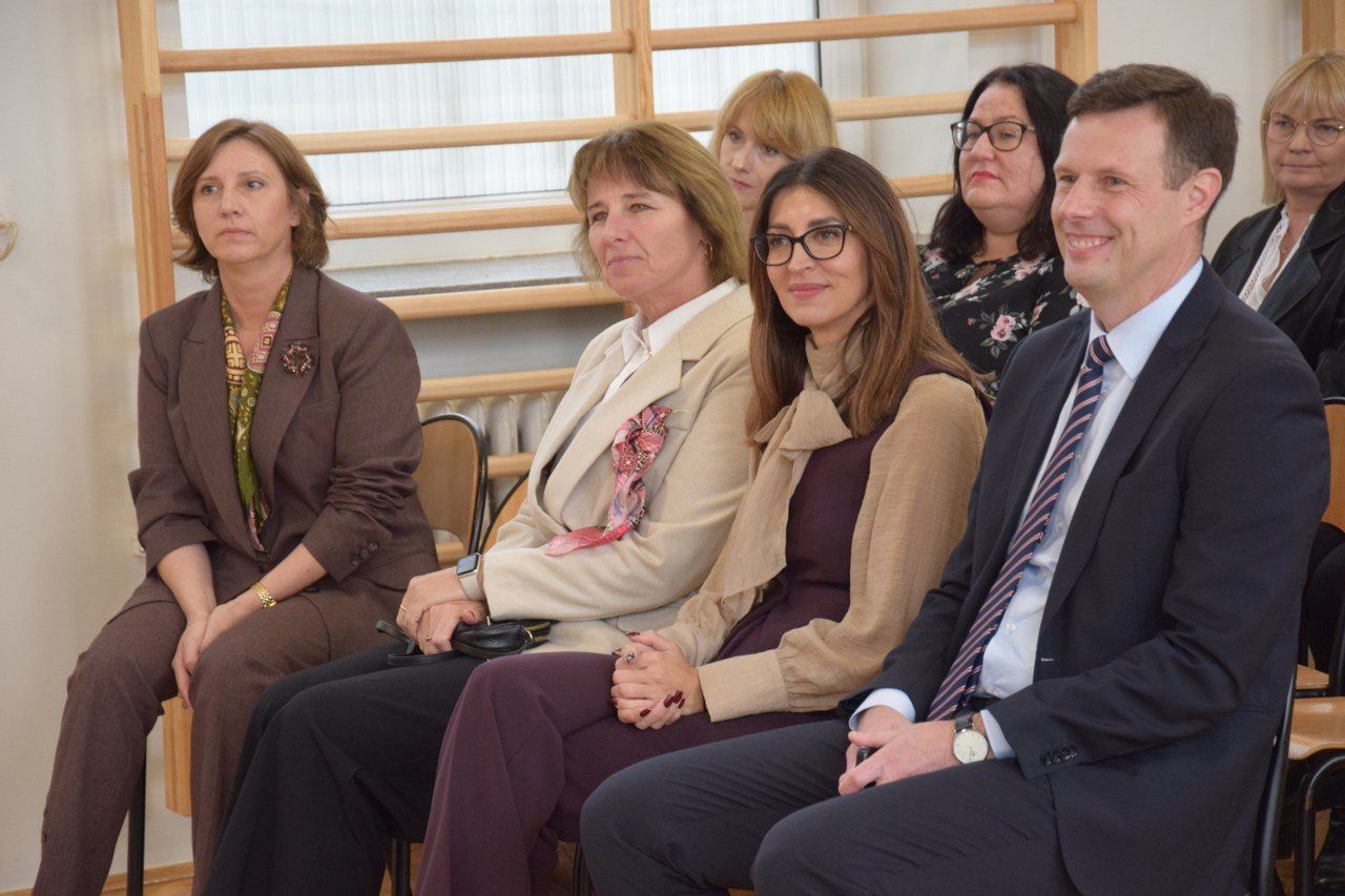 Powiatowe obchody Dnia Edukacji Narodowej w Zduńskiej Woli. Były życzenia i nagrody