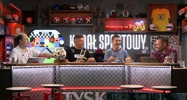 Kanał Sportowy: Wyciąga ludzi sprzed telewizora i mówi im nie tylko o sporcie