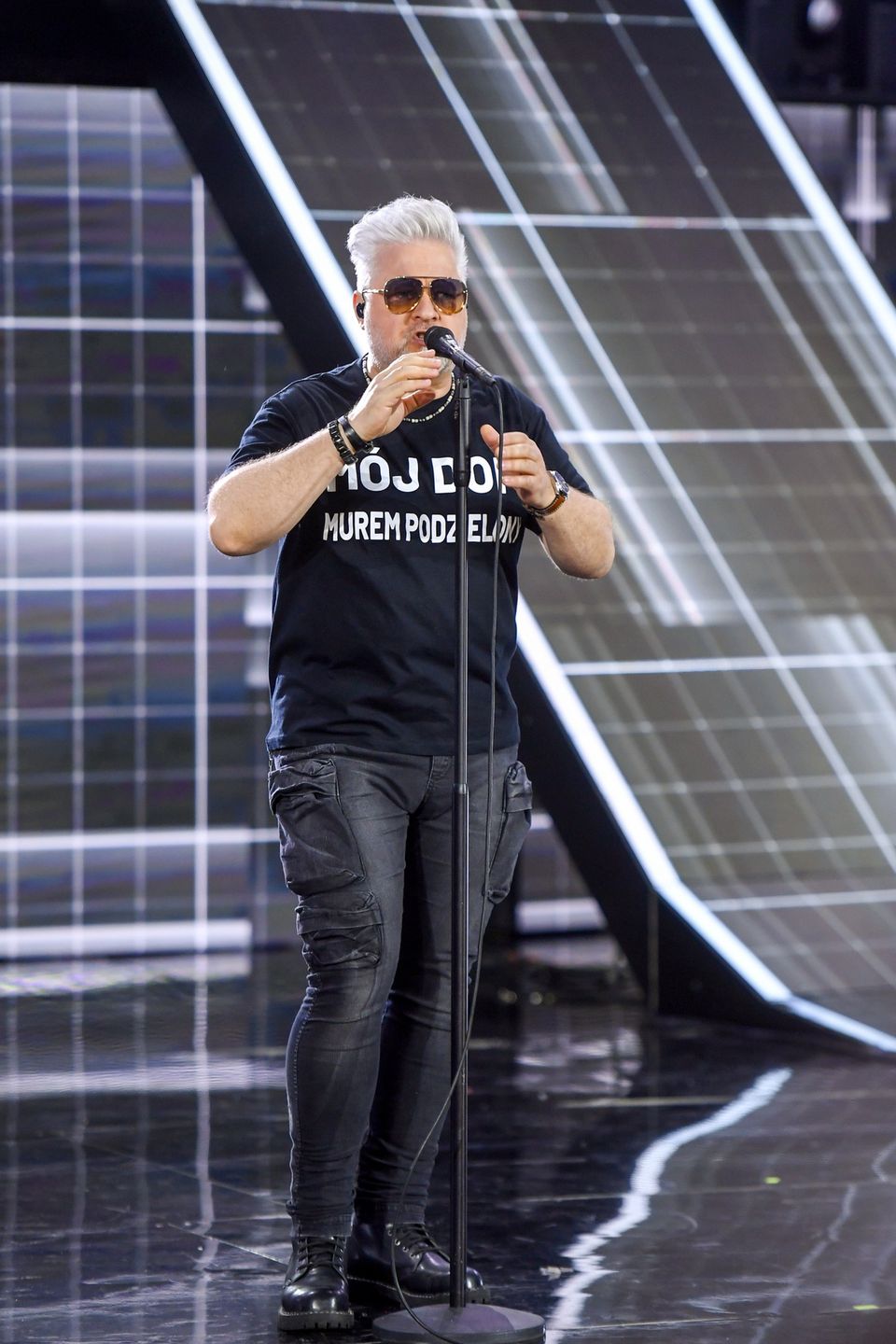 Opole 2021. Artur Gadowski z koszulce z wymownym napisem