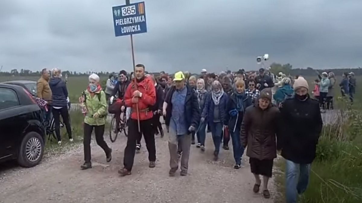 Pielgrzymi zostali zatrzymani ze względu na naruszenie przepisów dotyczących pandemii