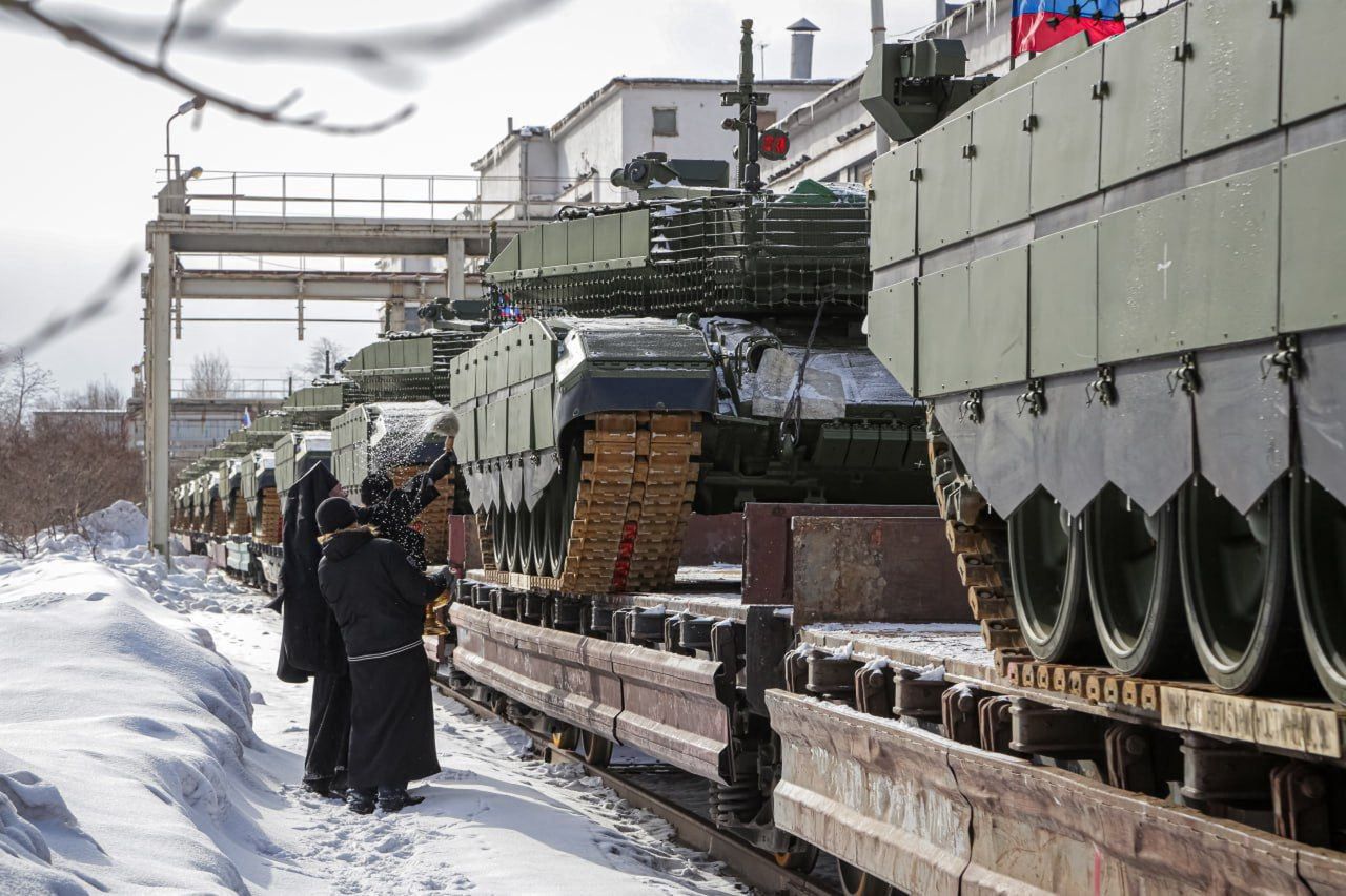 Russia's T-90M Tanks: Enhanced Warfare or Flawed Titans?