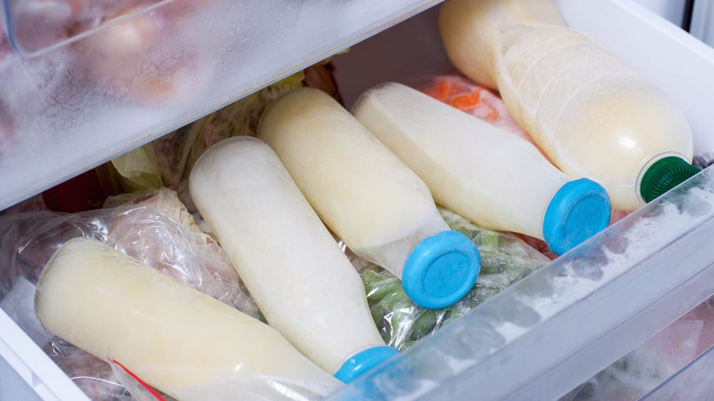 Mrożone mleko kokosowe (wyciśnięte ze startego miąższu, z dodatkiem wody)