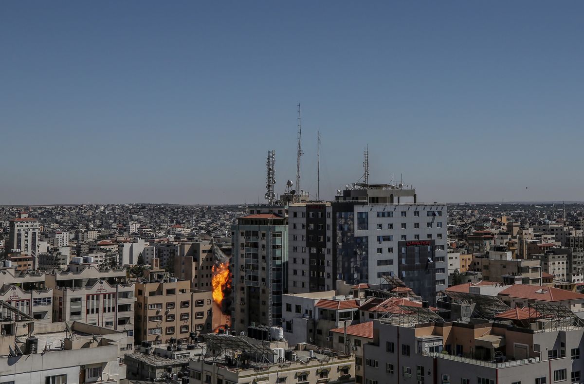 Konflikt w Strefie Gazy. Ostrzał wieżowca AP i Al-Dżaziry