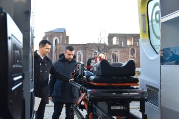 Głogów: Pogotowie ratunkowe ma nowy ambulans