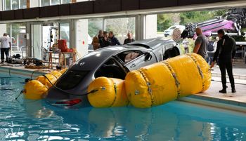 To naprawdę się stało. Wiadomo, kto prowadził. Akcja służb we Francji