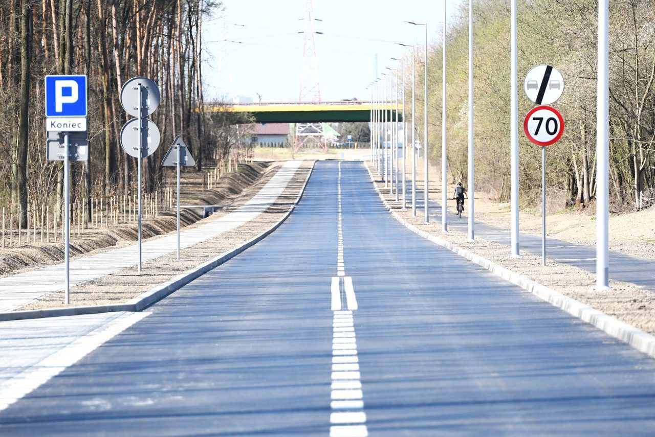 Dziury jak po bombardowaniu zastąpiła nowa, równa nawierzchnia. Najkrótsze połączenie Lublina ze Świdnikiem już gotowe