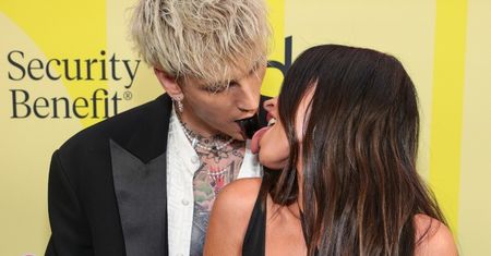 Megan Fox zacieśnia więź z partnerem, WYMIOTUJĄC razem po psychoaktywnej herbacie