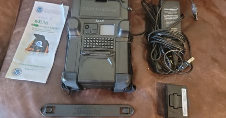 Wojskowa baza danych na eBayu. Kupili ją za bezcen