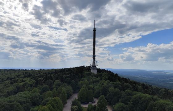 Emitel wygrał w sądzie z UKE. Nie musi udostępniać nadajników