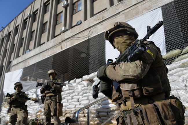 Konflikt na Ukrainie: Rosjanie badają opinię publiczną przed interwencją wojskową
