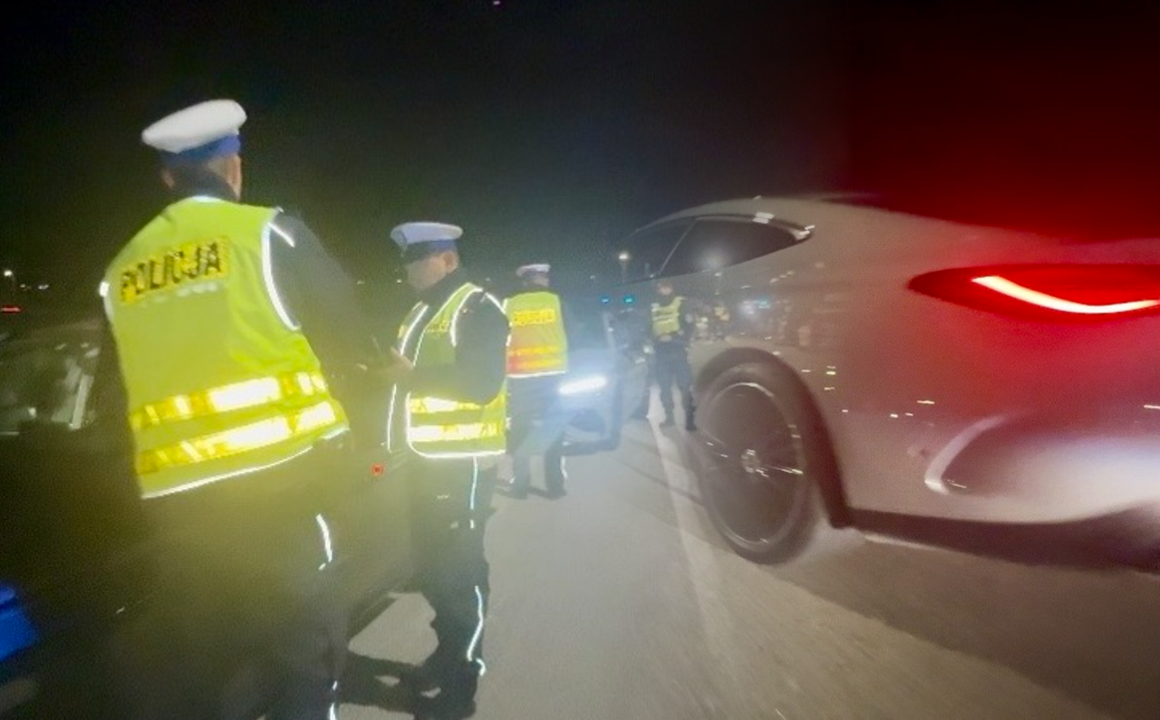Dziesiątki policjantów. Wkroczyli na nielegalne wyścigi. Są zatrzymani