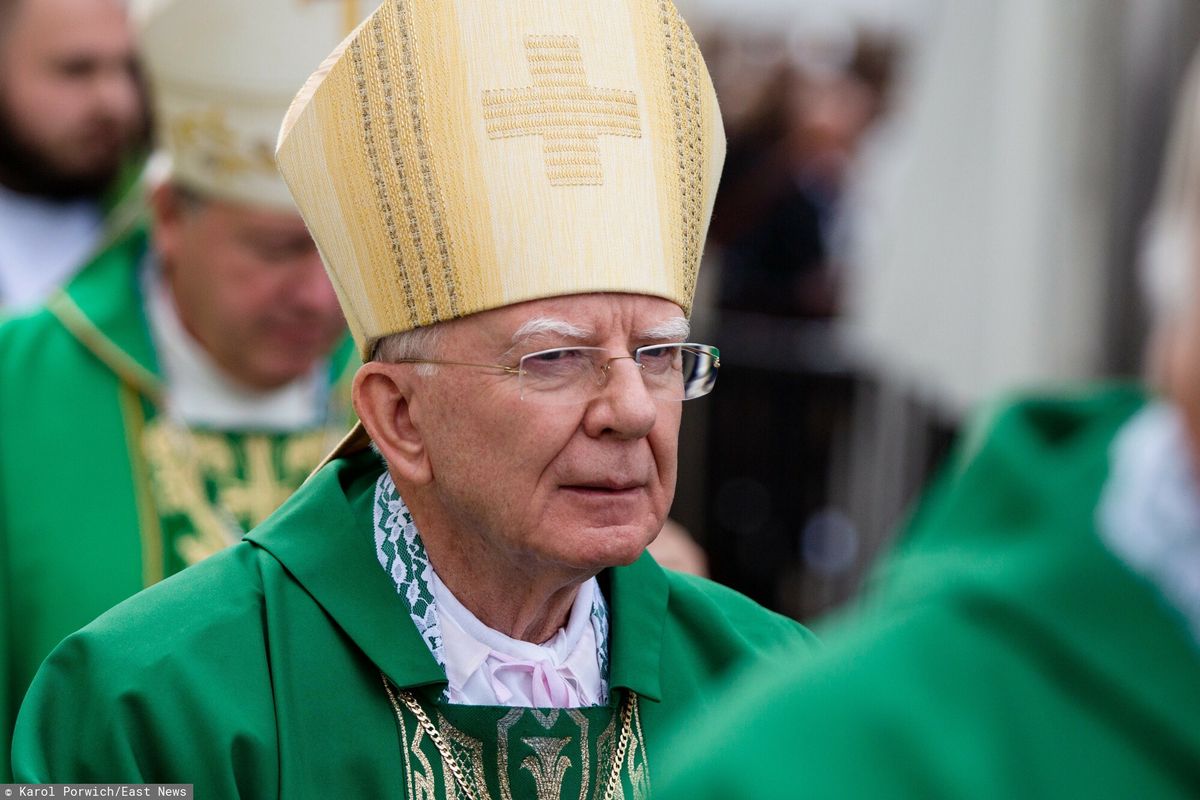 Abp Jędraszewski grzmi: ma miejsce coś takiego, jak "piłowanie katolików" 