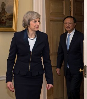 Brytyjska premier nie wyklucza okresu dostosowawczego przed Brexitem