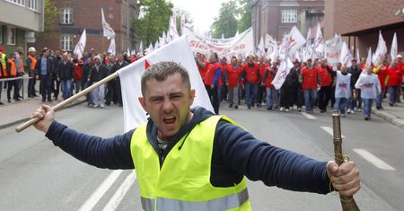 Za niebezpieczną pracę, za staż, za Barbórkę. Górnicy stracą dodatki?