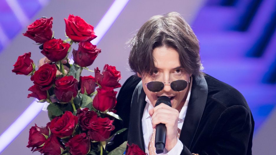Dawid Kwiatkowski docenił swoją fankę bukietem kwiatów