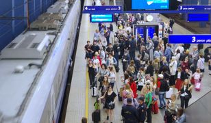 Tłumy pasażerów na Dworcu Centralnym. Ogromne opóźnienia na kolei