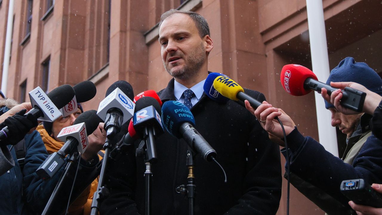 Atak na polski konsulat w Brukseli. Czerwona farba i wulgarne hasła