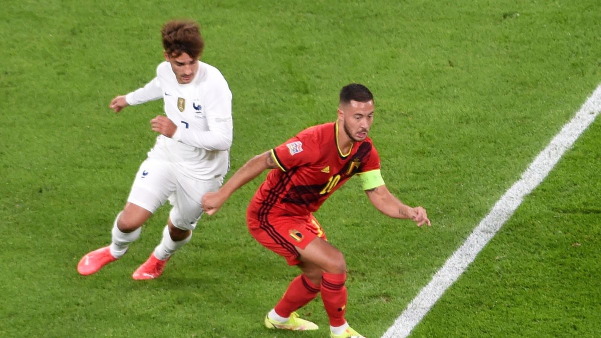 Zdjęcie okładkowe artykułu: PAP/EPA / Massimo Rana / Na zdjęciu: Eden Hazard (przy piłce)