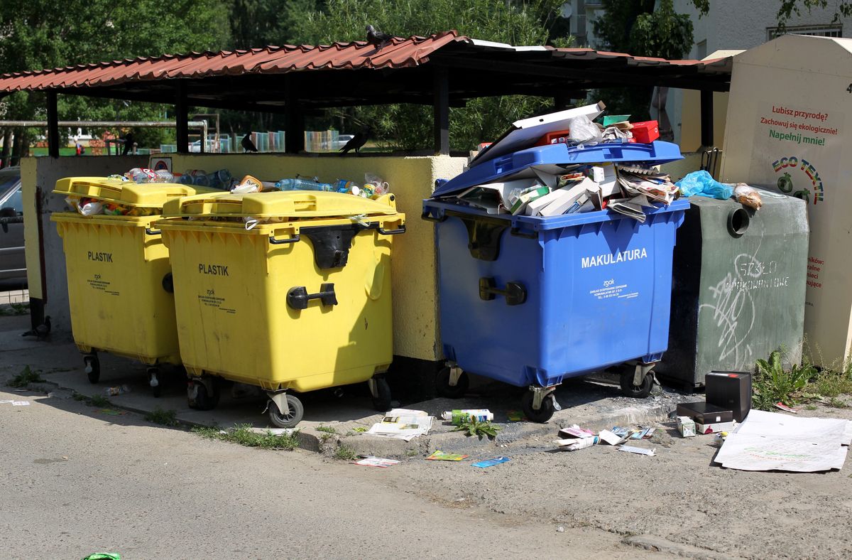 Warszawa. Właściciele biurowców i hoteli mają sami zadbać o wywóz śmieci