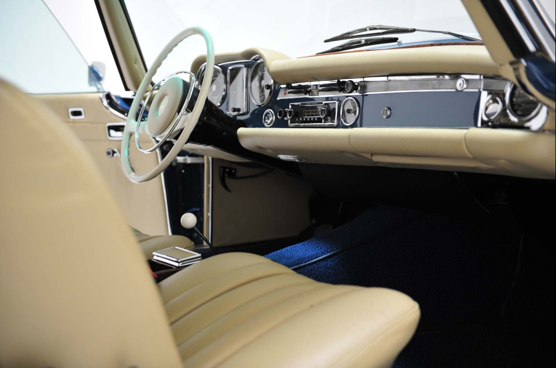 1969 Mercedes W113 280SL
