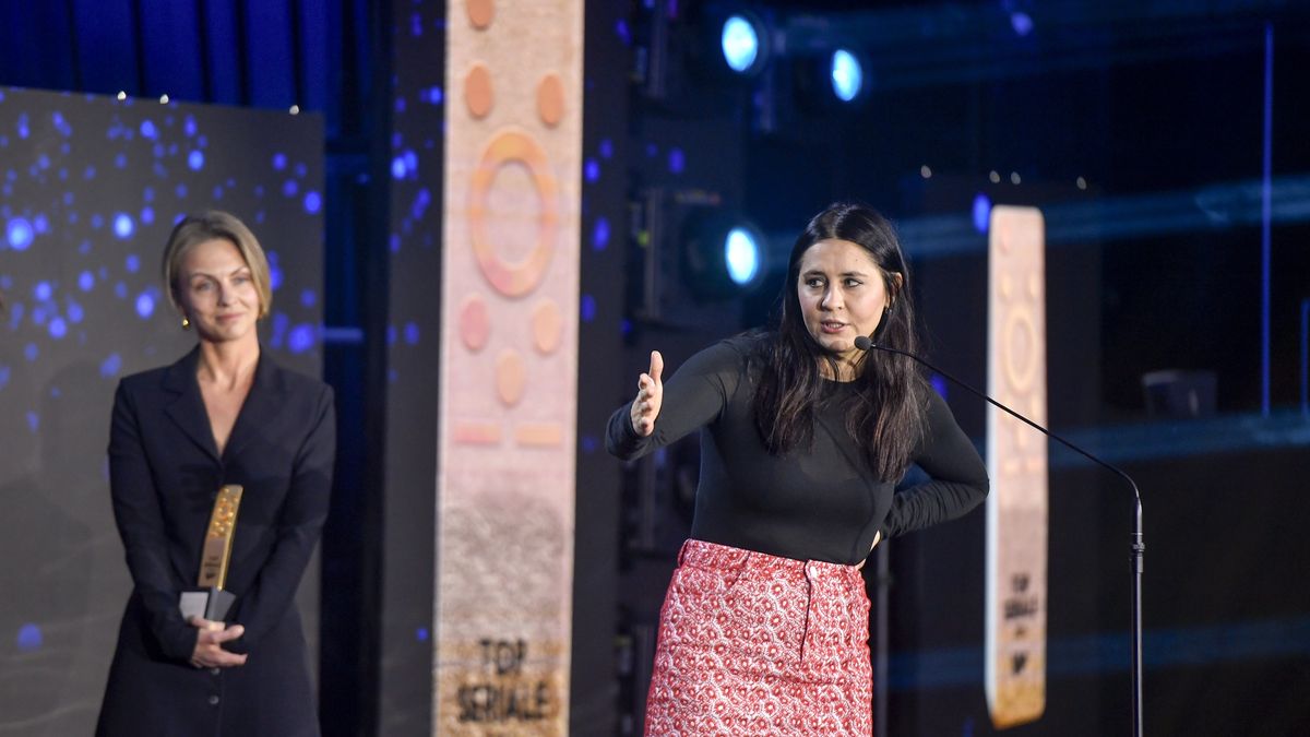 Klara Kochańska-Bajon, Jagoda Szelc