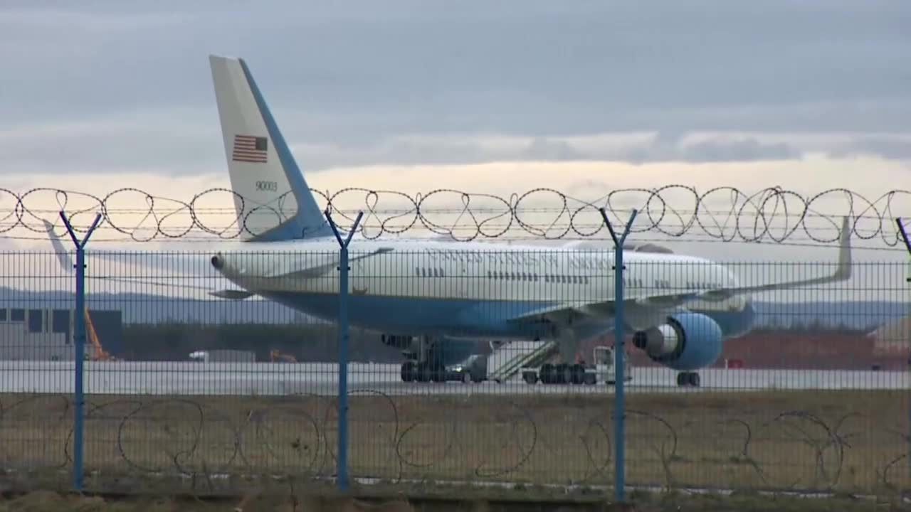 Boeing na lotnisku w Rzeszowie-Jasionce. To nim najpewniej Joe Biden przyleciał do Europy