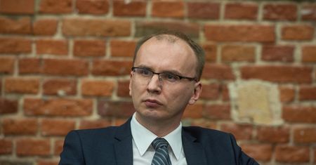 Dymisja prezesa KGHM. Akcje na giełdzie spadają