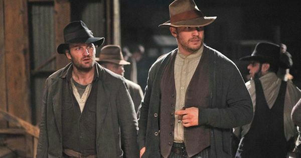 ''Lawless'': Zdesperowani gangsterzy Shia LaBeouf i Tom Hardy