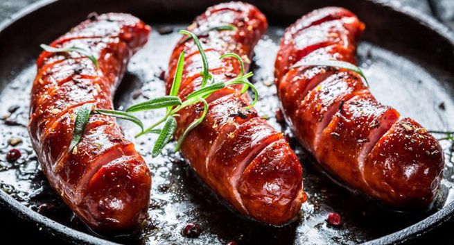 3/4 Polaków regularnie grilluje, kiełbasa najpopularniejsza