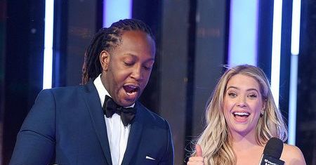 "Słodkie kłamstewka": Ashley Benson w ''nocnej'' kreacji
