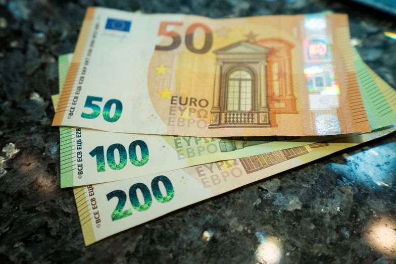 Kursy walut. Euro poniżej 4,60 zł przed decyzją RPP