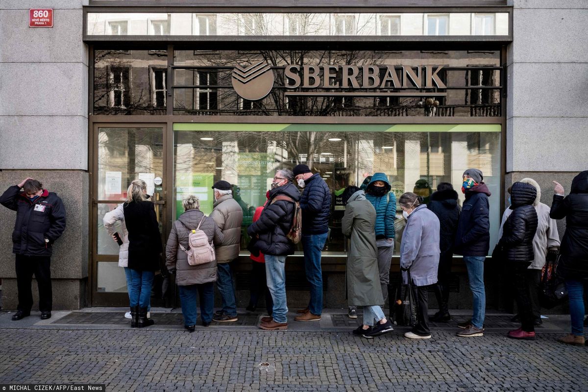 Bank Rosji chce ograniczyć odpływ waluty za granicę 