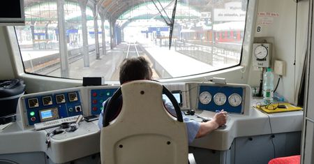 Deficytowy zawód. Dramatycznie brakuje maszynistów