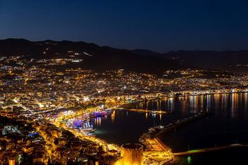 Antalya, Side, Alanya. Które kurorty w Turcji odwiedzić jesienią?