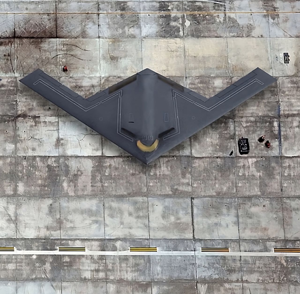Bombowiec B-21 Raider już w produkcji. Technologię stealth opracowali Rosjanie