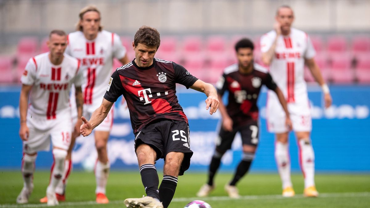 PAP/EPA / Marius Becker / Na zdjęciu: Thomas Mueller