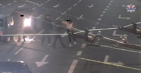 Zaatakowali strażnika miejskiego, bo zwrócił im uwagę.